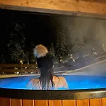 Casa de Férias Dom Na Zielonym Wzgórzu Z Własną Sauną I Jacuzzi Łapsze Niżne