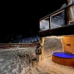 Dom Na Zielonym Wzgórzu Z Własną Sauną I Jacuzzi Casa de Férias Łapsze Niżne