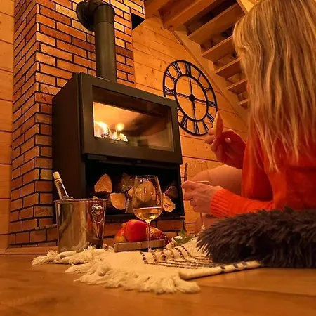 Semesterbostad Dom Na Zielonym Wzgorzu Z Wlasna Sauna I Jacuzzi Łapsze Niżne