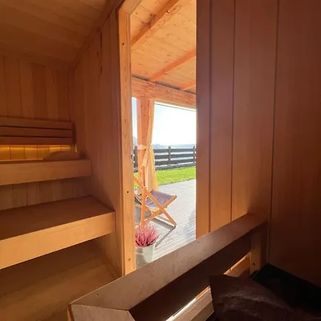 Feriehus Dom Na Zielonym Wzgorzu Z Wlasna Sauna I Jacuzzi