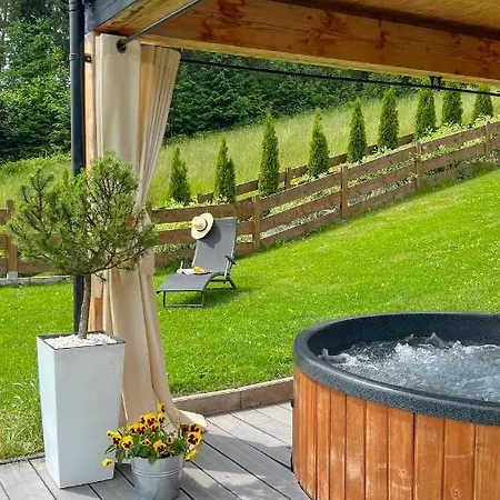Dom Na Zielonym Wzgorzu Z Wlasna Sauna I Jacuzzi Feriehus