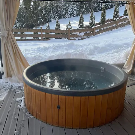 Dom Na Zielonym Wzgorzu Z Wlasna Sauna I Jacuzzi Feriehus